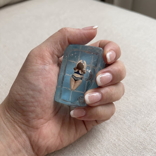SplashCube: Miniature Pool Squishy