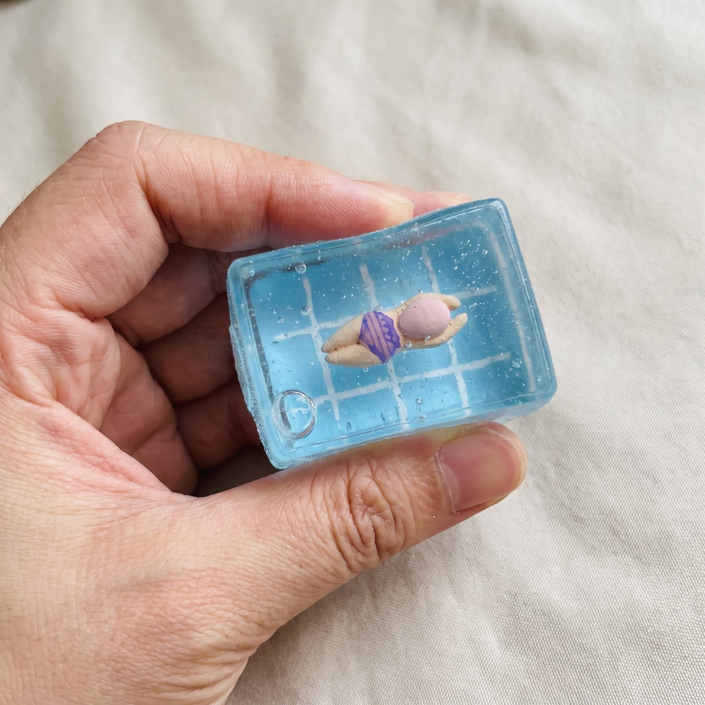 SplashCube: Miniature Pool Squishy