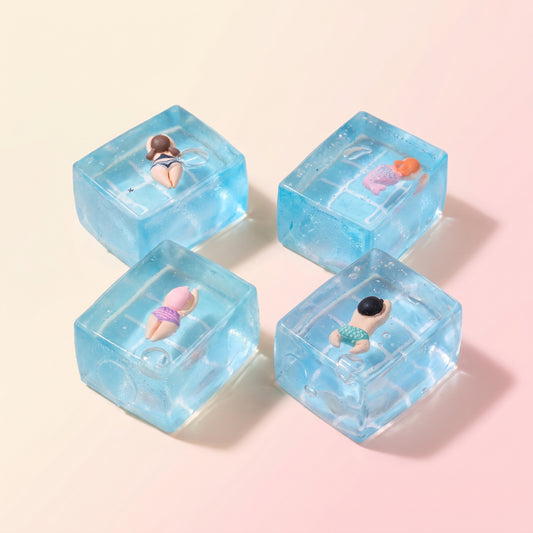 SplashCube: Miniature Pool Squishy